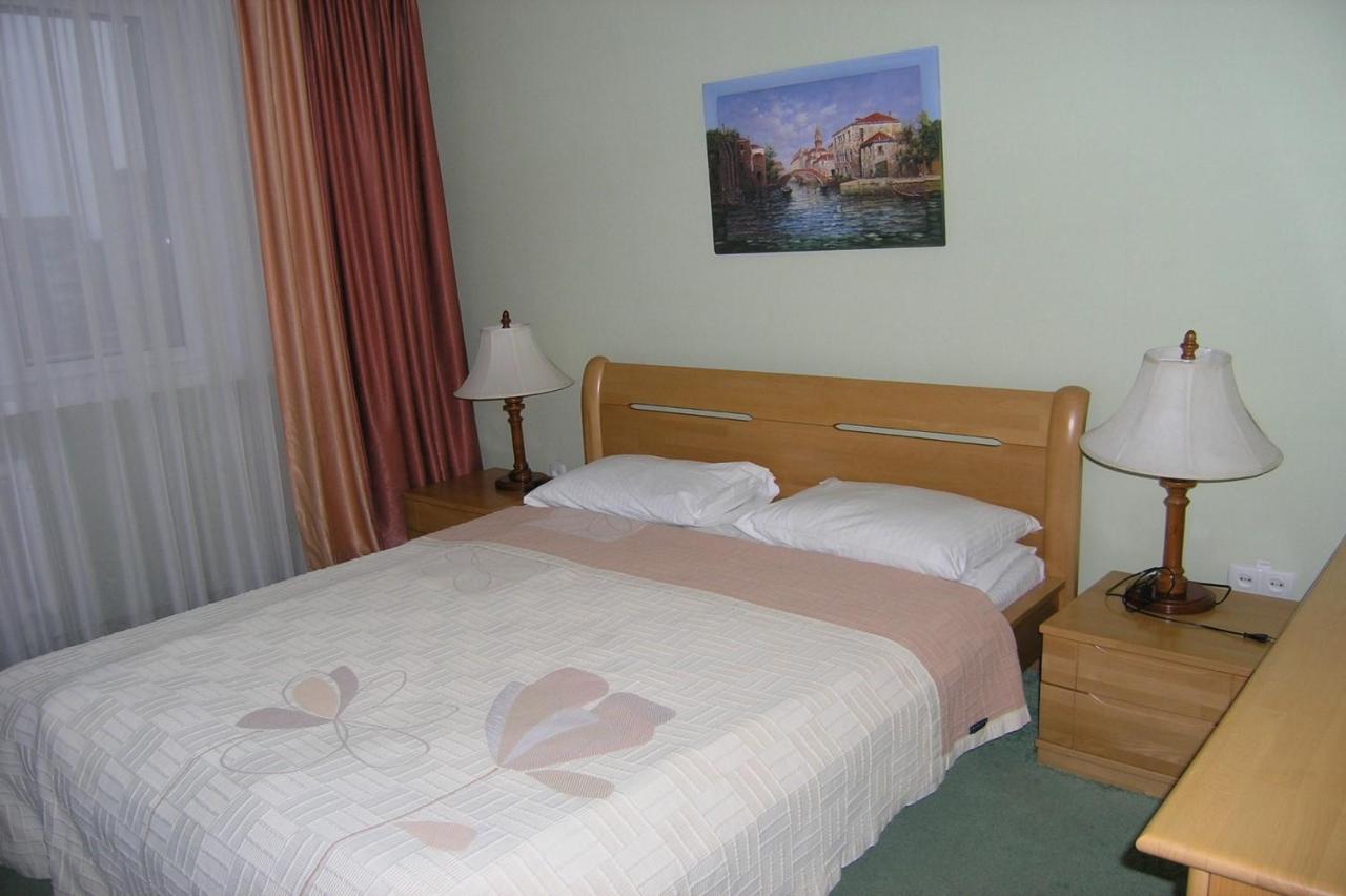 Dnipro Hotel Tscherkassy Exterior foto